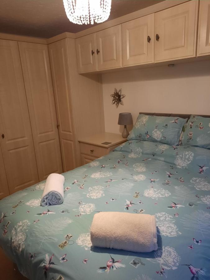 شقة Redmire - 2 Bed 1St Floor Flat Overlooking Green دارلينجتون المظهر الخارجي الصورة